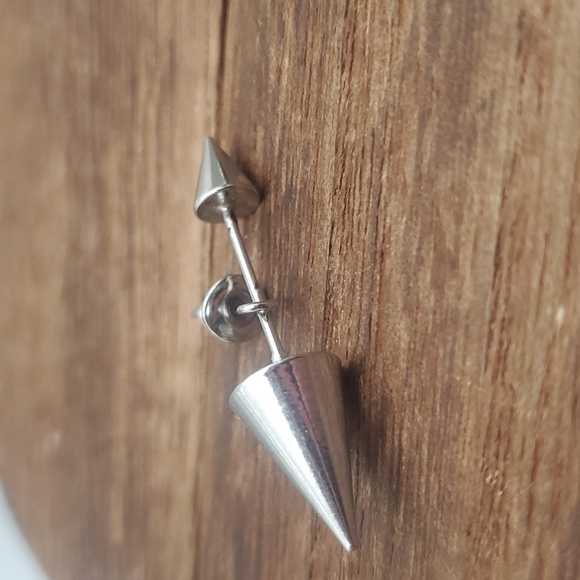 Spike grunge y2k earrings E931 nwt - Picture 2 of 4